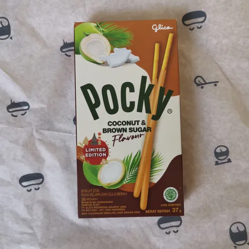 Pocky Coconut & Brown sugar