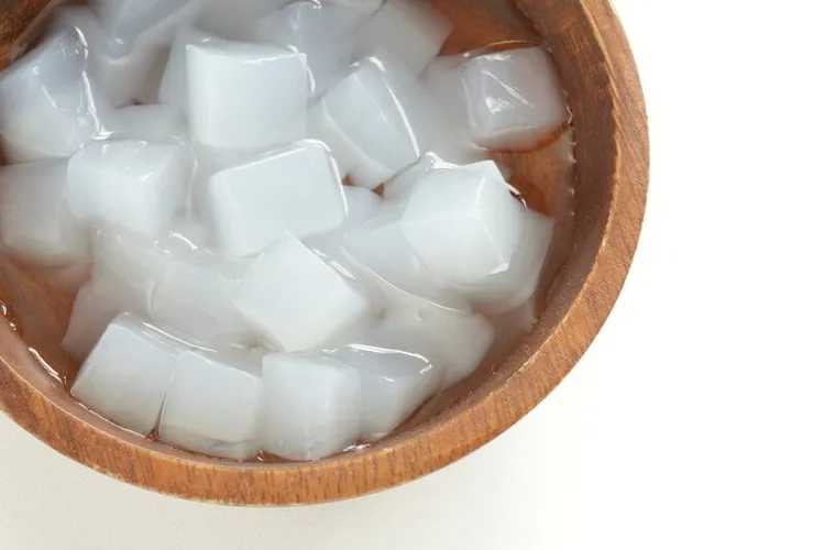 Nata de coco blev først lavet i 1949 og kommer oprindeligt fra Filippinerne.