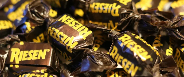 Riesen karamel og mørk chokolade